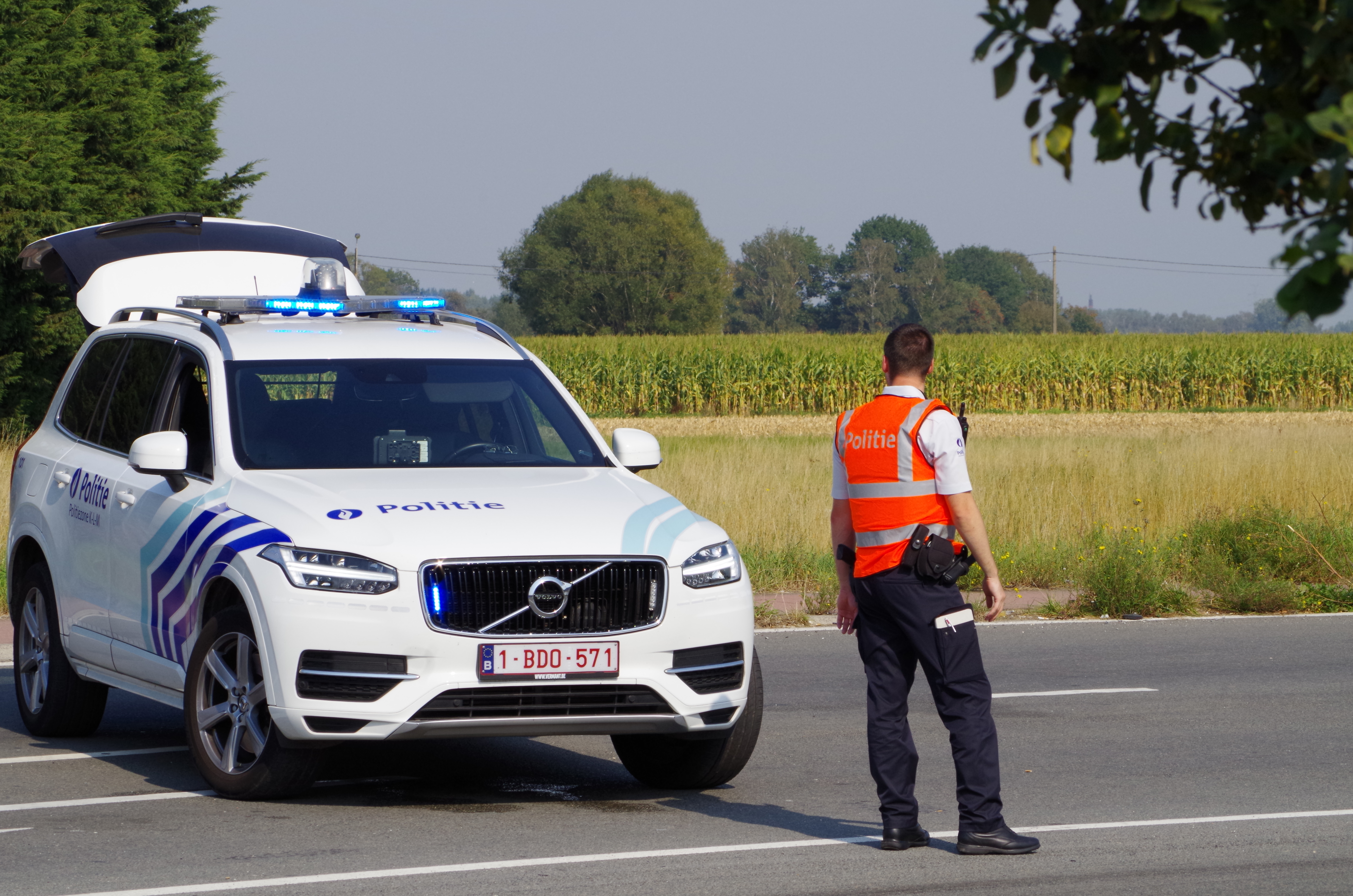 Politie-inspecteur met Volvo XC90