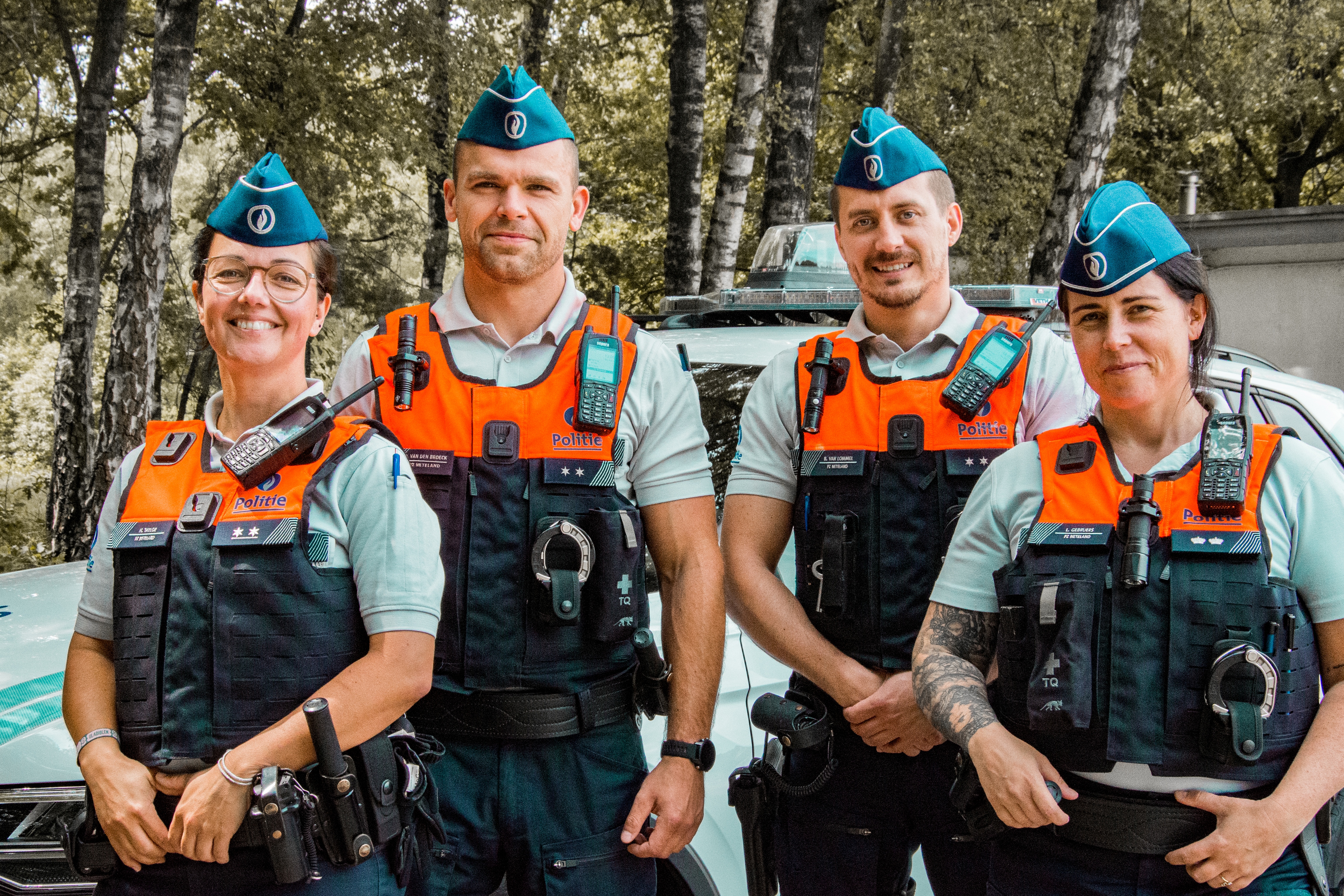 4 politiemedewerkers