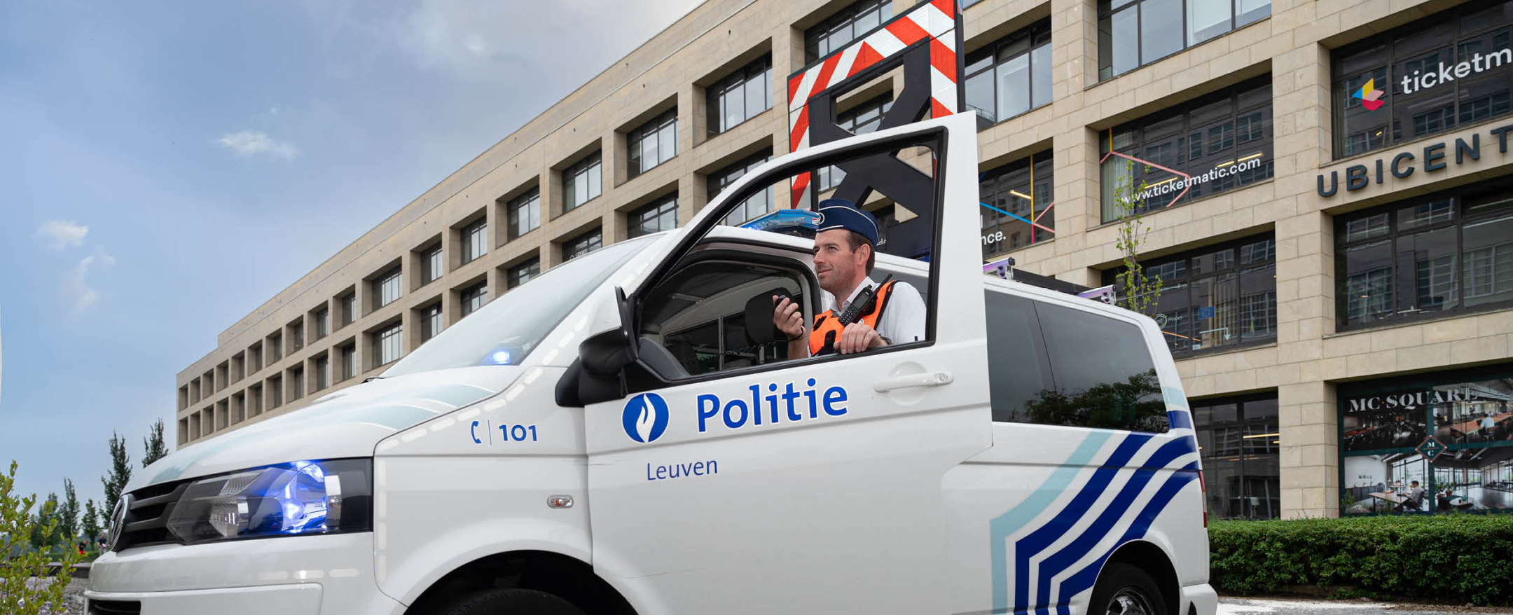 Combi met hoofdinspecteur