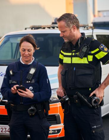 Hoofdinspecteur met Nederlandse collega