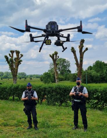 drone + dronistes