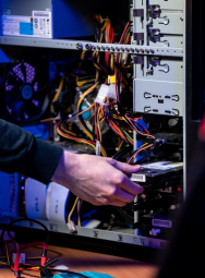 inspectie computer hardware