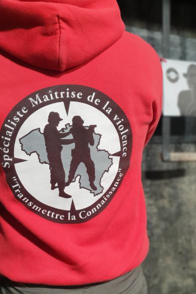 Moniteur maîtrise de la violence